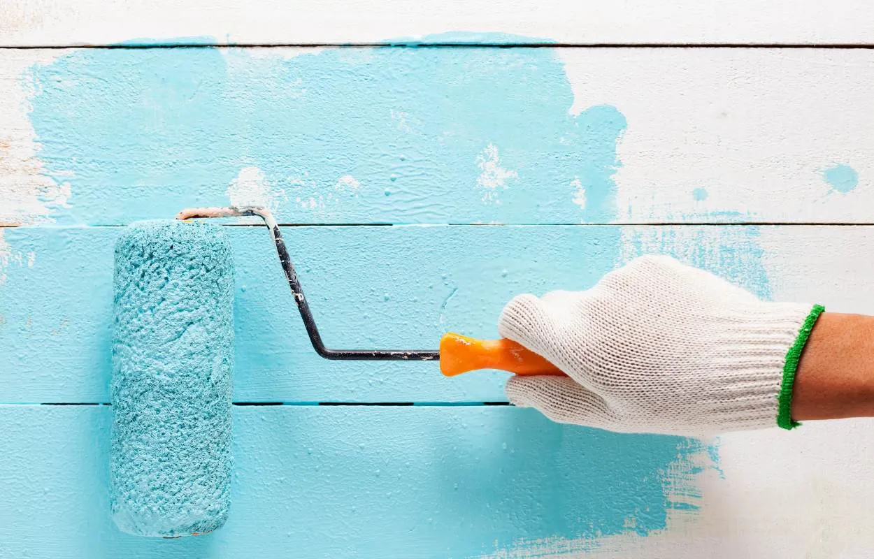 Professional house painters performing exterior painting in Wilsonville OR